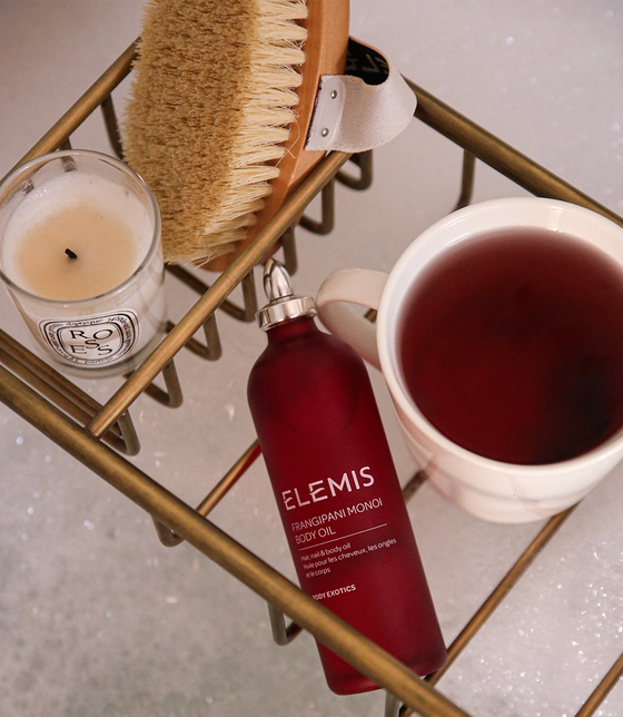 زيت زهور الفرنجباني والمونوي للجسم زيت زهور الفرنجباني والمونوي للجسم